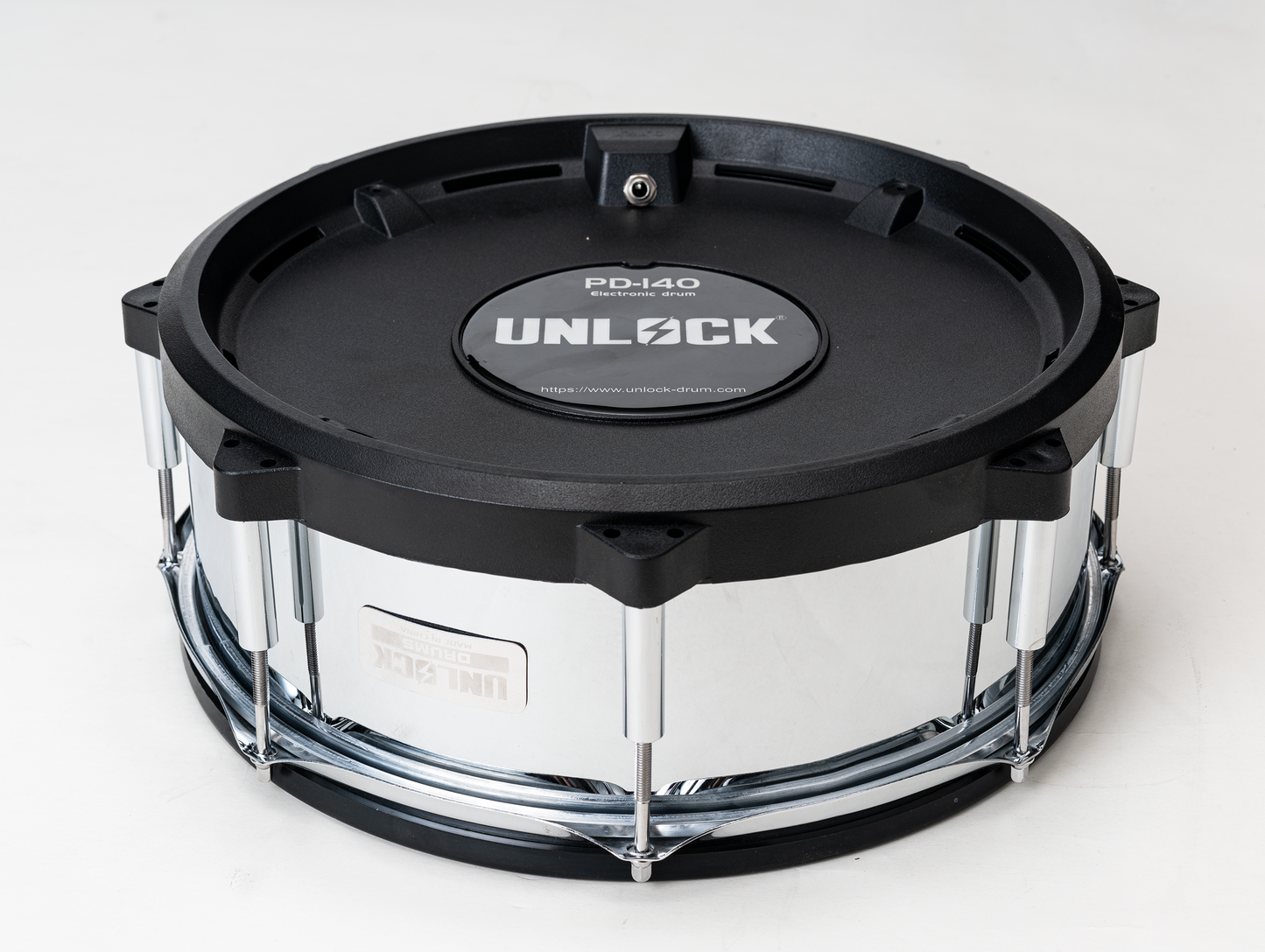 Suspended snare drum